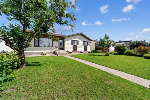 5413 48 Avenue West, Forestburg, AB - Outdoor