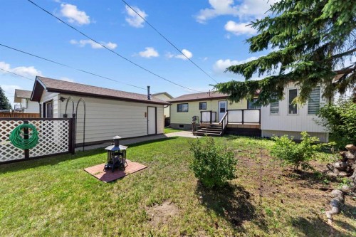 5413 48 Avenue West, Forestburg, AB - Outdoor