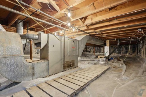 3814 58 Avenue, Red Deer, AB 