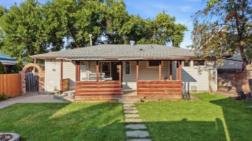 3814 58 Avenue, Red Deer, AB 