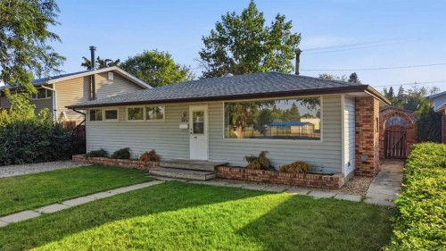 3814 58 Avenue, Red Deer, AB 