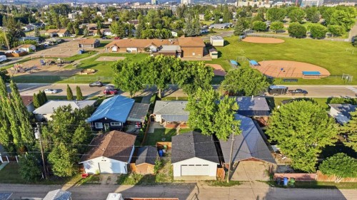 3814 58 Avenue, Red Deer, AB 