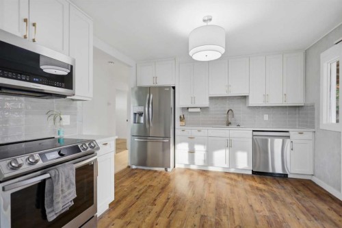 3814 58 Avenue, Red Deer, AB 