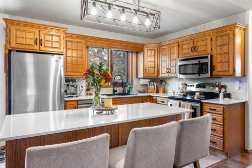 2206 25 Avenue, Delburne, AB - Indoor Photo Showing Kitchen With Stainless Steel Kitchen