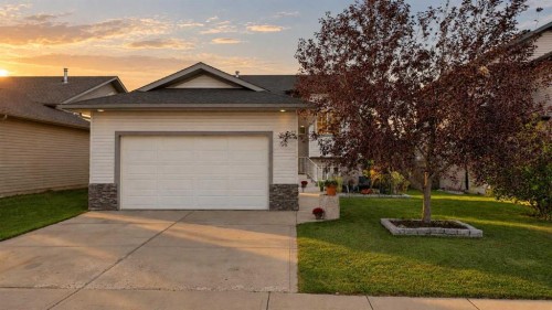 19 Jenner Crescent, Red Deer, AB 