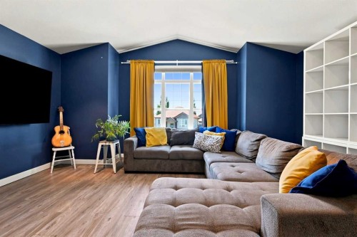 16 Viscount Drive, Red Deer, AB - Indoor Photo Showing Living Room