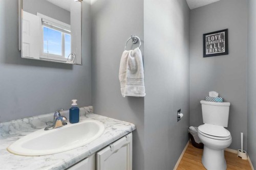 4743 47 Street, Sylvan Lake, AB 