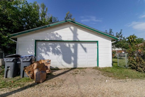 4743 47 Street, Sylvan Lake, AB 