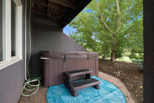 2 Pheasantback Close, Stettler, AB - Outdoor With Deck Patio Veranda With Exterior