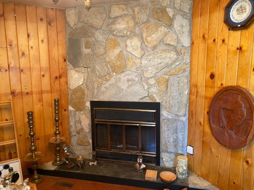 2015 18 Street, Delburne, AB - Indoor With Fireplace