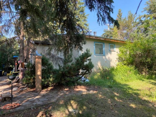 2015 18 Street, Delburne, AB - Outdoor