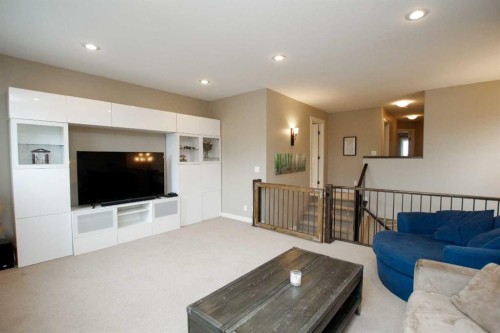 20 Connaught Crescent, Red Deer, AB - Indoor Photo Showing Living Room