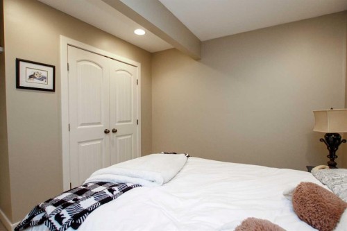 20 Connaught Crescent, Red Deer, AB - Indoor Photo Showing Bedroom