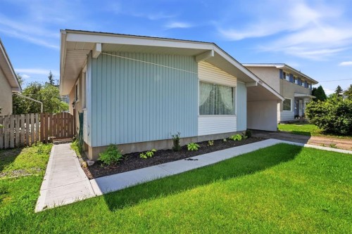 4233 33 Street, Red Deer, AB - Outdoor
