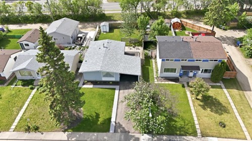 4233 33 Street, Red Deer, AB - Outdoor