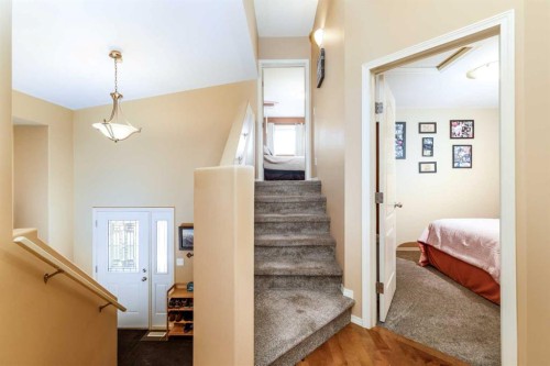8 Innes Close, Red Deer, AB - Indoor Photo Showing Other Room