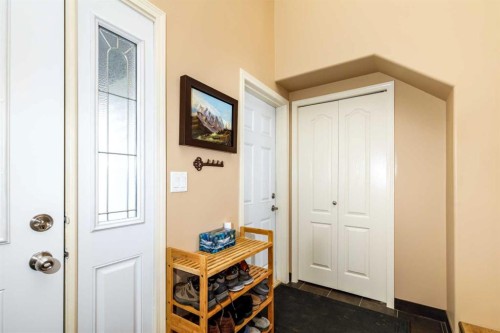 8 Innes Close, Red Deer, AB - Indoor Photo Showing Other Room