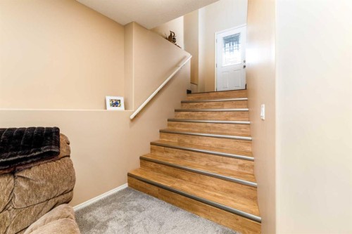 8 Innes Close, Red Deer, AB - Indoor Photo Showing Other Room