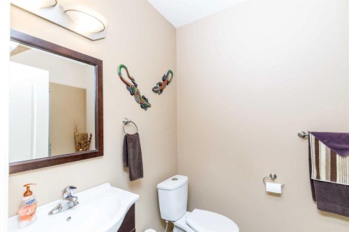 8 Innes Close, Red Deer, AB - Indoor Photo Showing Bathroom