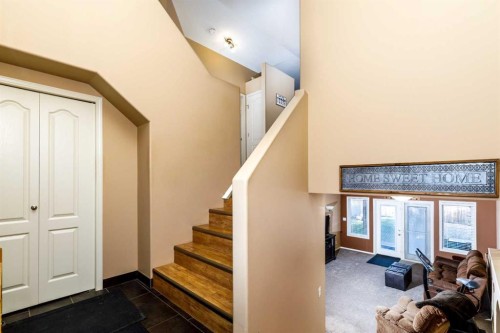 8 Innes Close, Red Deer, AB - Indoor Photo Showing Other Room