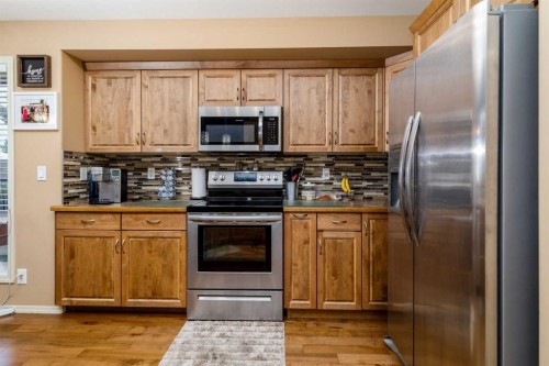 8 Innes Close, Red Deer, AB - Indoor Photo Showing Kitchen