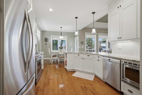 4006 38 Street, Ponoka, AB - Indoor Photo Showing Kitchen With Upgraded Kitchen