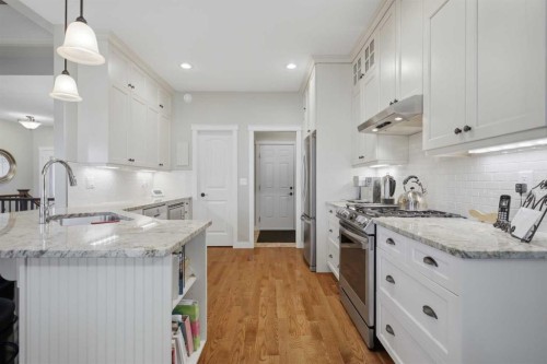 4006 38 Street, Ponoka, AB - Indoor Photo Showing Kitchen With Upgraded Kitchen