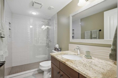 4006 38 Street, Ponoka, AB - Indoor Photo Showing Bathroom