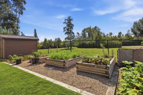 4006 38 Street, Ponoka, AB - Outdoor