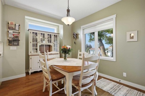 4006 38 Street, Ponoka, AB - Indoor Photo Showing Dining Room