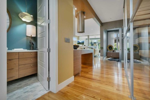 31 Leaside Crescent, Sylvan Lake, AB - Indoor Photo Showing Other Room
