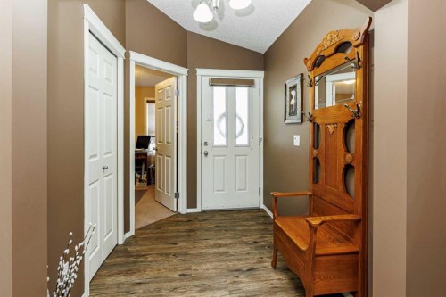 444 Jenkins Drive, Red Deer, AB - Indoor Photo Showing Other Room