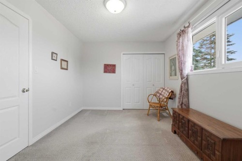 280 Barrett Drive, Red Deer, AB - Indoor Photo Showing Other Room