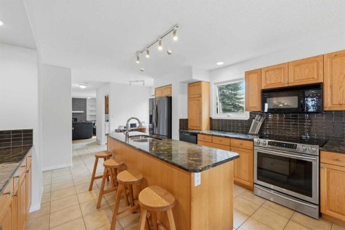 280 Barrett Drive, Red Deer, AB - Indoor Photo Showing Kitchen With Double Sink