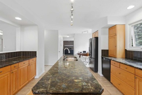 280 Barrett Drive, Red Deer, AB - Indoor Photo Showing Kitchen