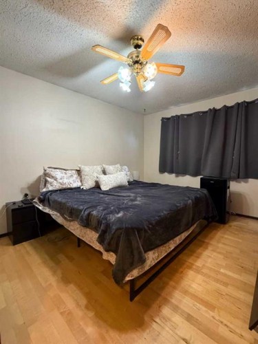 107 Balaclava Street, Veteran, AB - Indoor Photo Showing Bedroom