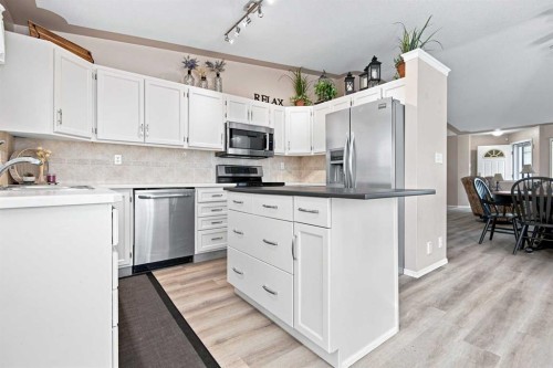 162 Doran Crescent, Red Deer, AB 