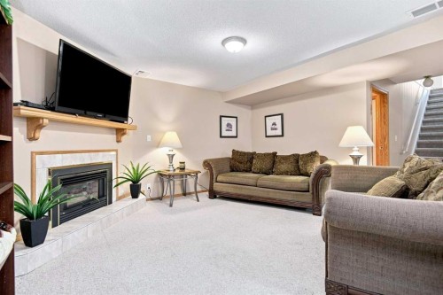 162 Doran Crescent, Red Deer, AB 