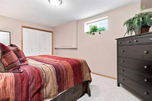 162 Doran Crescent, Red Deer, AB 