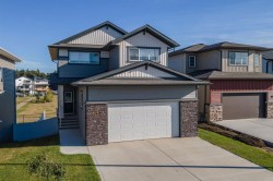 18 Thorne Place Red Deer, AB T4P 0S2