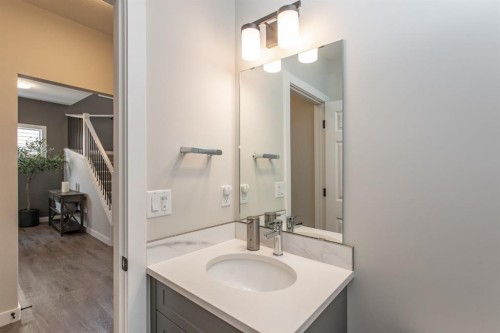 18 Thorne Place, Red Deer, AB 