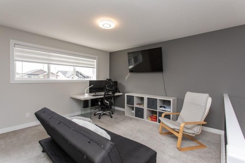 18 Thorne Place, Red Deer, AB 
