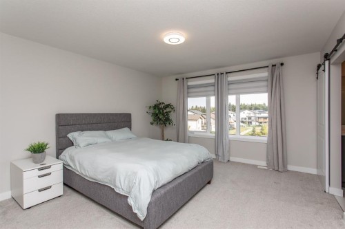 18 Thorne Place, Red Deer, AB 