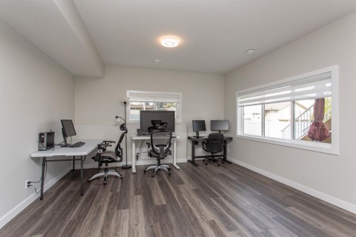 18 Thorne Place, Red Deer, AB 