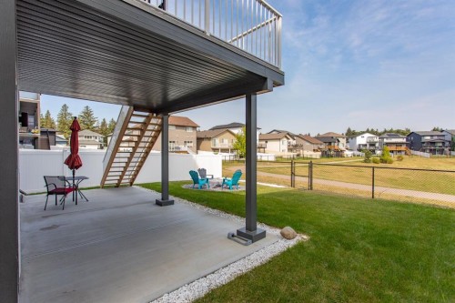 18 Thorne Place, Red Deer, AB 