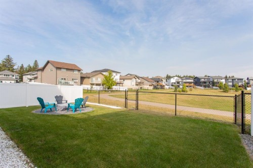 18 Thorne Place, Red Deer, AB 