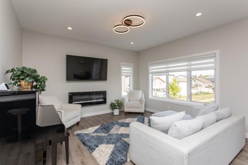 18 Thorne Place, Red Deer, AB 
