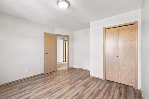 28 Terrace Heights Drive, Lacombe, AB 