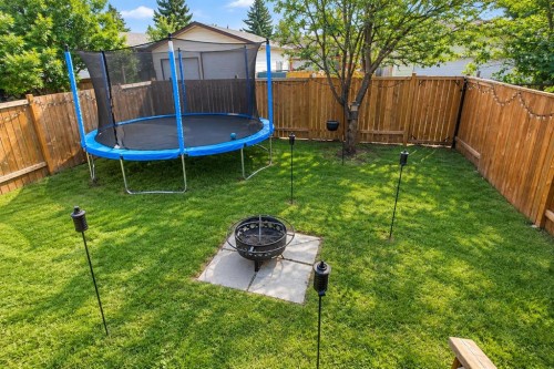 63 Mackenzie Crescent, Red Deer, AB 