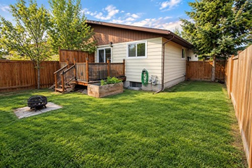 63 Mackenzie Crescent, Red Deer, AB 